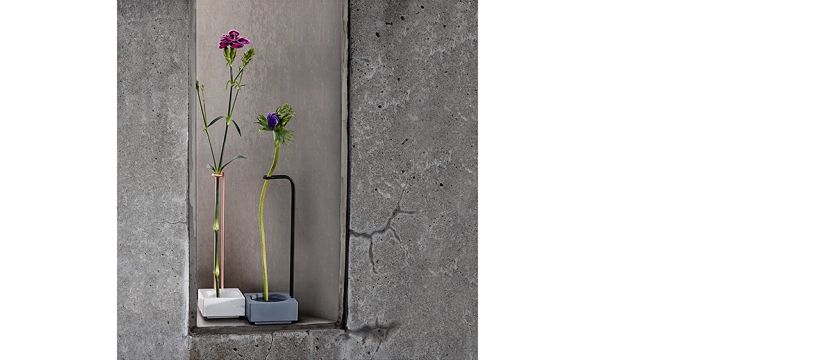 116587_c2_blossom_well_vase_cement_and_black.jpg
