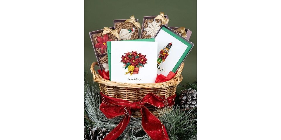 greeting-card-quilled-potted-poinsettia-holiday-card-36911105769551_1024x1024.jpg